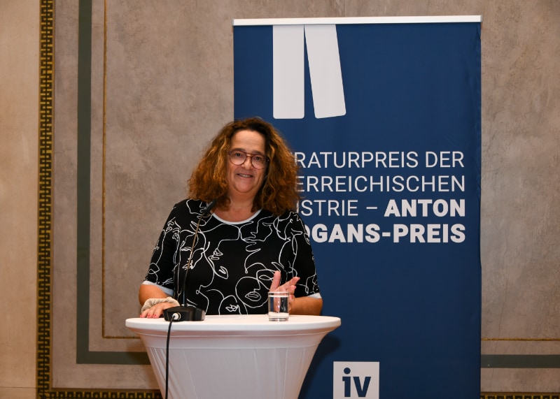 Begrüßung durch Veronika Säckl, zuständig für die Organisation (Copyright: Markus Prantl)